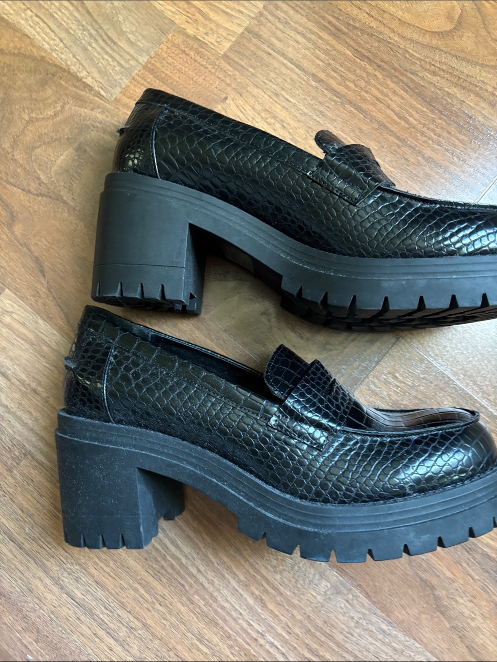 New York & Company Black Croc-Embossed Lug Sole Loafers - Picture 2 of 3